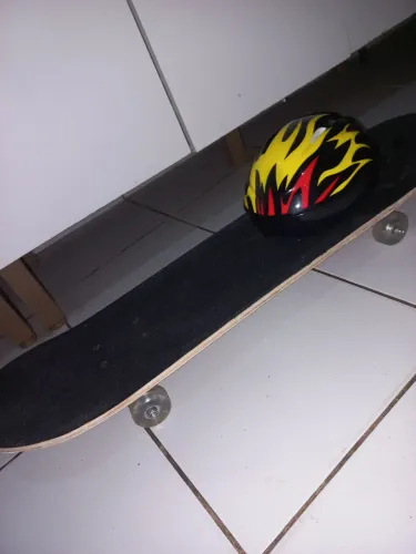 Skate C/ Capacete