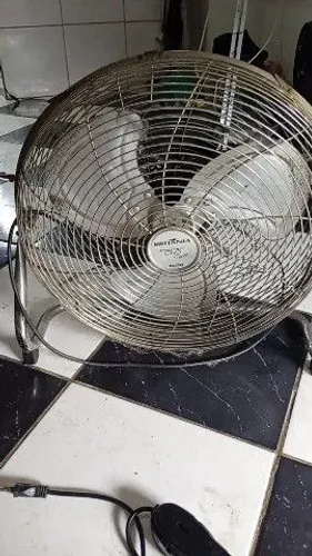 Ventilador Britânia com defeito 