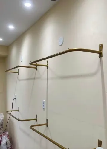 Arara de parede Dourada 1.20m