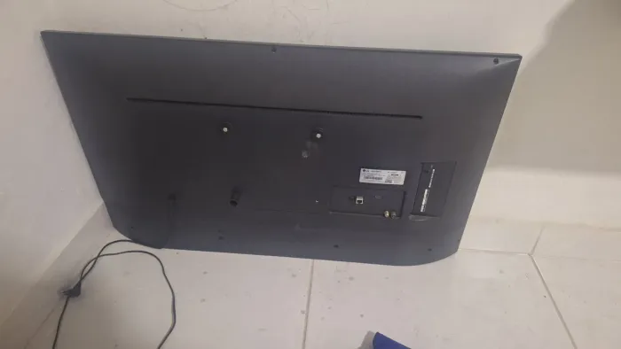 Tv para conserto ou retirada de peças