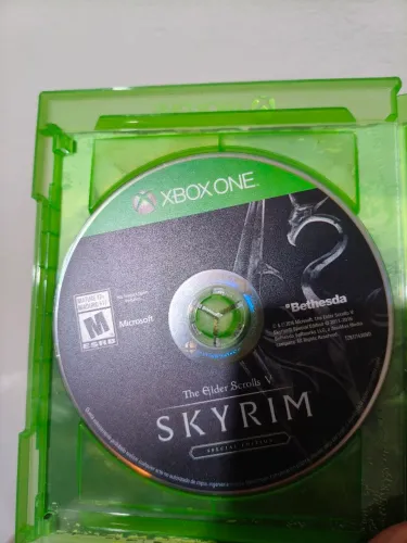 Jogo The Elder Scrolls V: Skyrim XBOX Mídia física