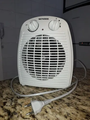 Aquecedor 220V 2000W Mondial usado