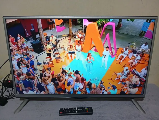 TV LG 32" LED