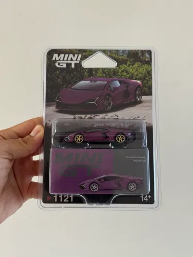 Mini GT 1121: CHASE Lamborghini Revuelto Viola