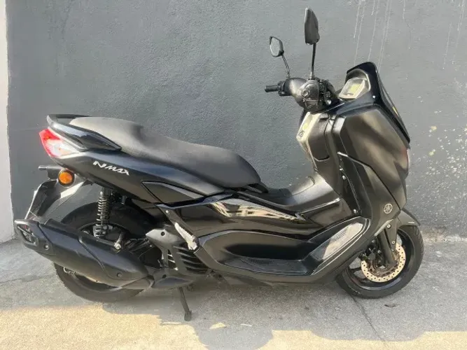 YAMAHA NMAX 160 2022 PRETA