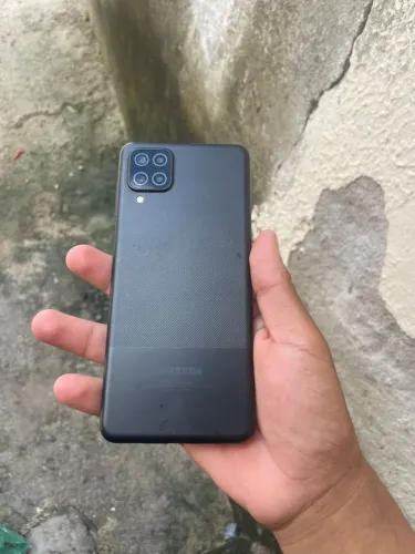 Samsung a12