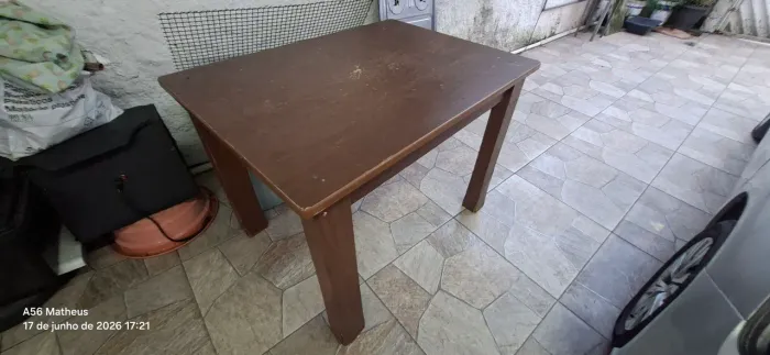 Mesa madeira para doação