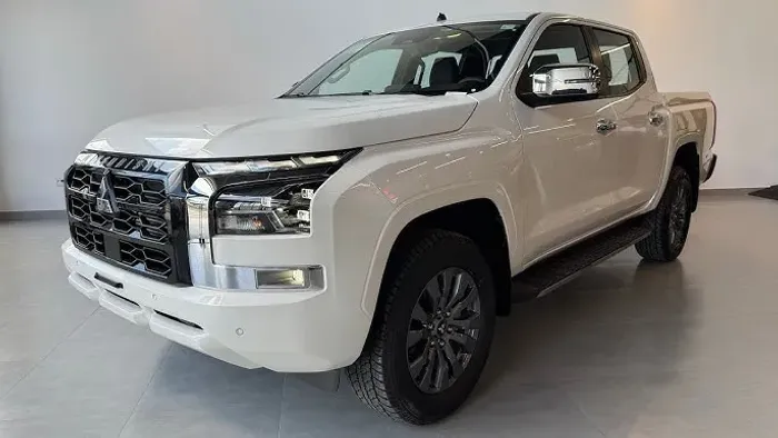 Mitsubishi TRITON HPE-S 2.4 CD 4X4 TB Diesel Aut. 2026
