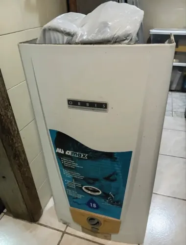 Aquecedor de água a gás Orbis 