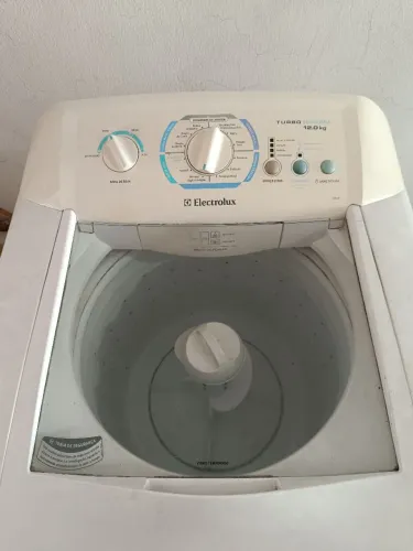 Máquina de lavar Electrolux 12kg