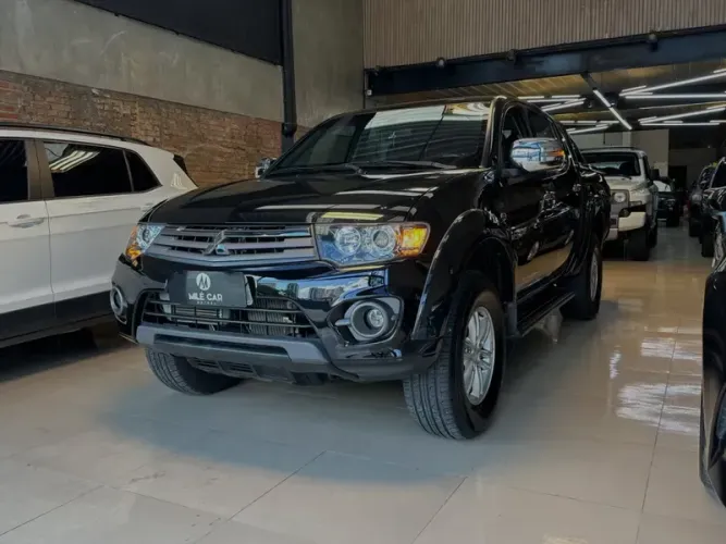Mitsubishi TRITON HPE 2.4 CD 4X4 TB Diesel Aut. 2015