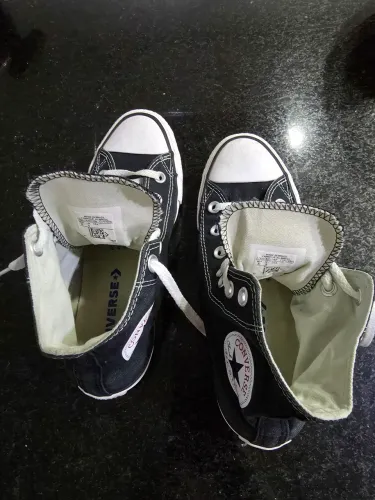 Tênis Converse All Star Cano Alto Preto, N° 37, pouco usado e ótimo estado.