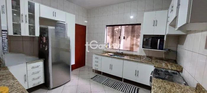 Casa para venda com 900m², 5 quartos e 4 vagas garagem, Vila Washington Beleza, Cruzeiro-S
