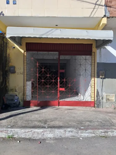 Alugo ponto comercial.