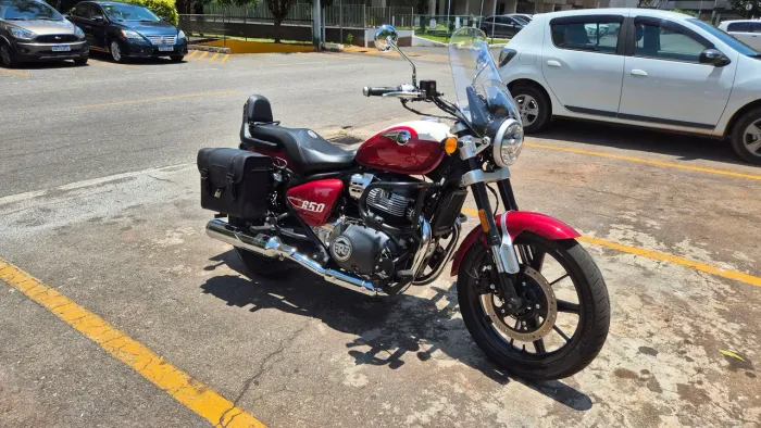 Super Meteor 650 Celestial 2025