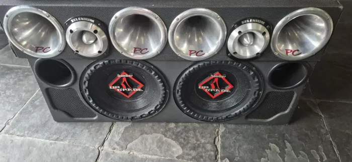 Som automotivo
