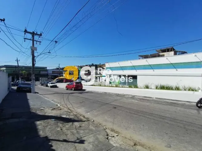 Casa de rua : Térrea / Residencial / Realengo