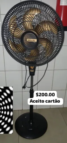 Ventilador Mallory com pé