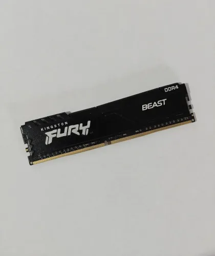 Memória RAM 1x16GB Kingston Fury Beast 3200Mhz DDR4 [Usada]