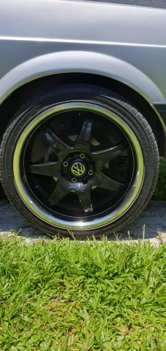 Rodas + pneus 205 40 R17