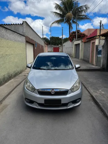 Fiat Grand Siena Essence 1.6 Flex 16V 2014