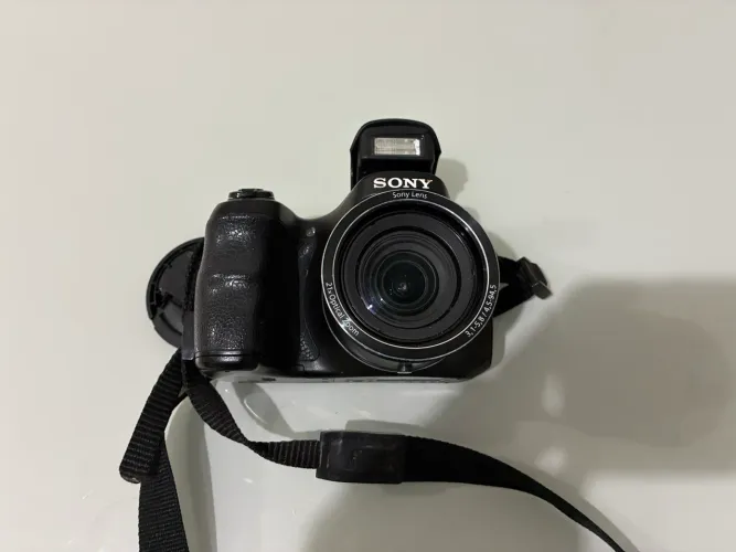 Câmera Sony Semi Profissional 16.1MP Zoom 21x - Nova - Oportunidade