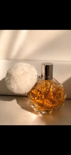 Perfume Ari Ariana Grande
