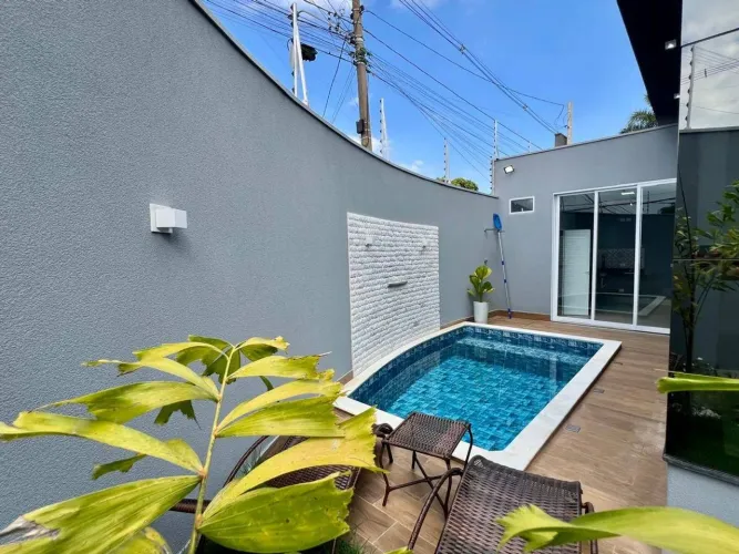 Casa com 3 dormitórios, sendo 1 suite, piscina, no Jardim Terramérica - Americana SP.