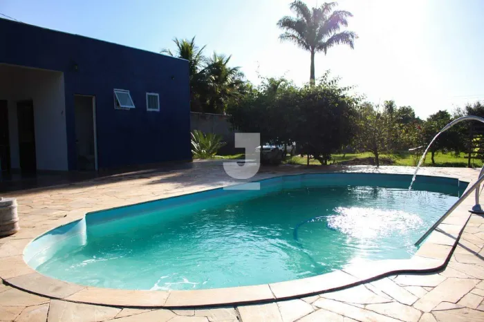 Chácara à venda no bairro Tupi, com 1.650 m² de terreno, nascente de água, piscina e 2 qua