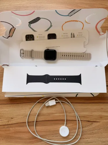 Apple Watch SE 40mm 1ª Geração + Carregador + 3 Pulseiras