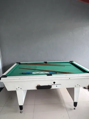 Mesa de bilhar em ótimo estado vendo ou troco