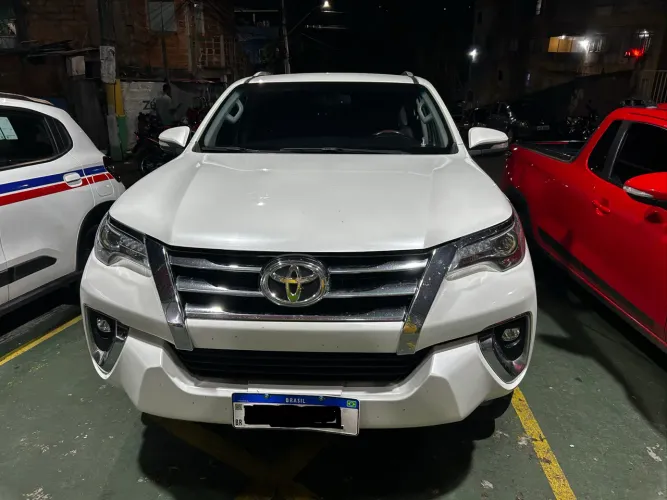 Toyota Hilux SW4 SRX 4X4 2.8 TDI 16V Dies. Aut. 2016