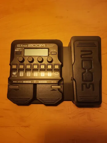 Zoom G1 xfour usado