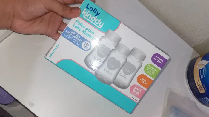Pote para armazenar LEITE materno e sacos de armazenamento no congelador