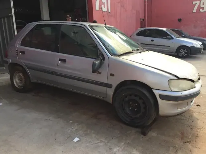 Sucata Peugeot 106 1.0 8v para revenda de peças