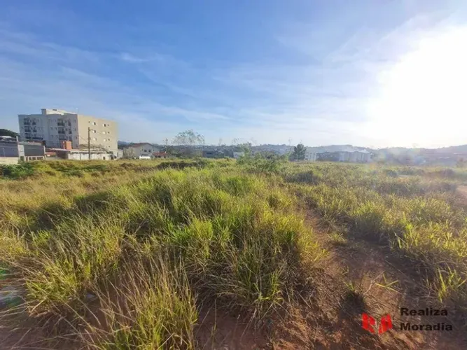 Oportunidade Única! Terreno de 7948 m² em Localização Privilegiada em Cotia