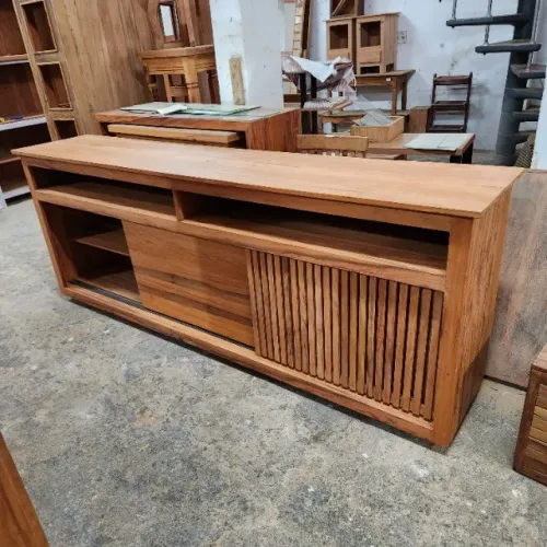 Rack De Peroba Rosa Com Portas De Correr