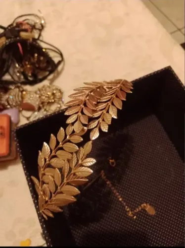 Colar Estilo com Folhas Folhado a Ouro