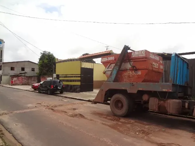 coleta de entulhos e outros....
