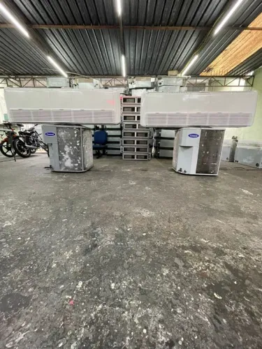 Modernitá 90.000 BTUs 220v 3f com garantia