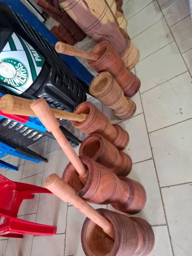 Pilão de madeira rústica 