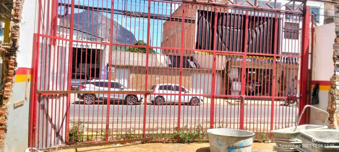 Portão deslizante lateral articulado