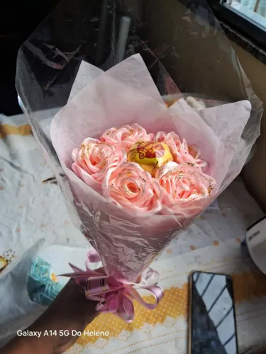 Buquês de Cetim , presentei quem você ama.