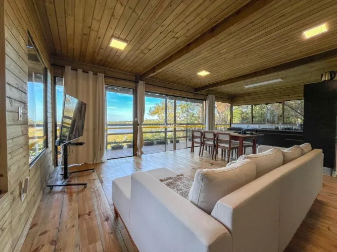 Casa com vista eterna para lagoa do Macacu - Garopaba