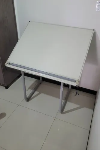 Mesa de Desenho (Prancheta) A1 com Régua Paralela - Seminova