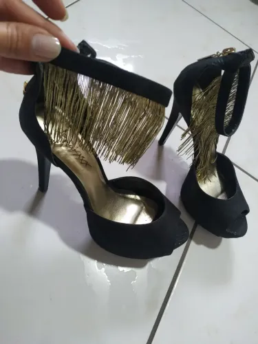 Sandália salto alto meia pata com franja