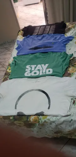6 Camisetas Estilosas - Diversas Cores e Estampas