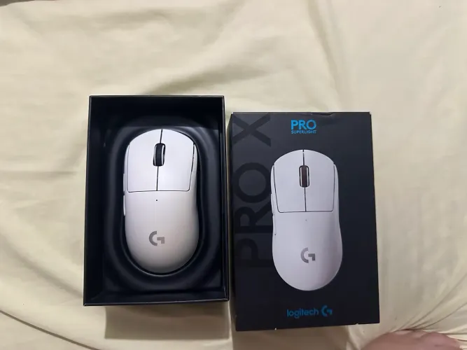 Mouse gamer g pro superlight branco