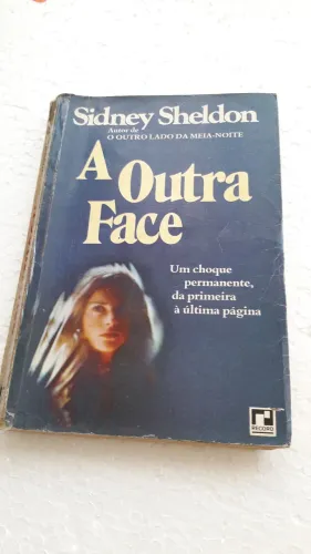 Livro  Sidney Sheldon - A Outra Face