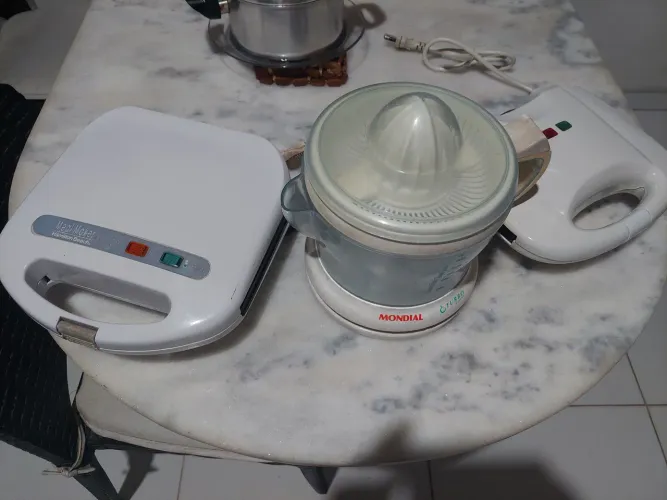 Sanduicheira e espremedor